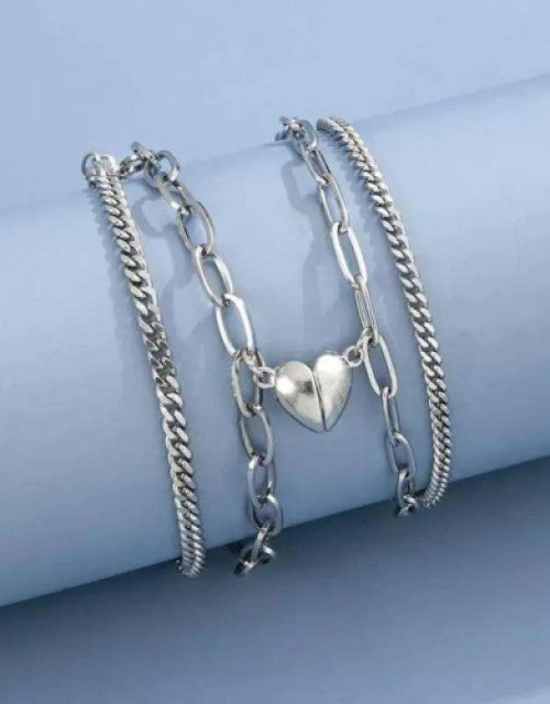 Silver chain bracelet for women with heart charm and double chain design by Dropdash